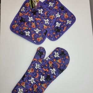 Vintage Halloween kitchen mittens & Pot holder vintage